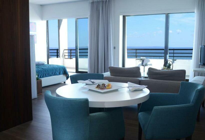 Suite Vista Mare, Sun Hall