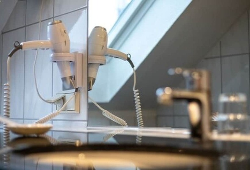 اتاق استاندارد یک نفره, Kiek In Hotel Zur Einkehr