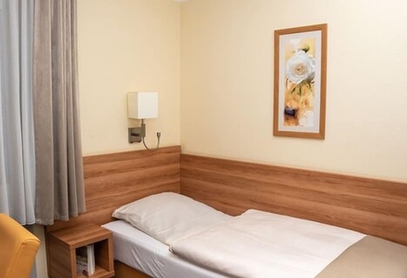 اتاق استاندارد یک نفره, Kiek In Hotel Zur Einkehr