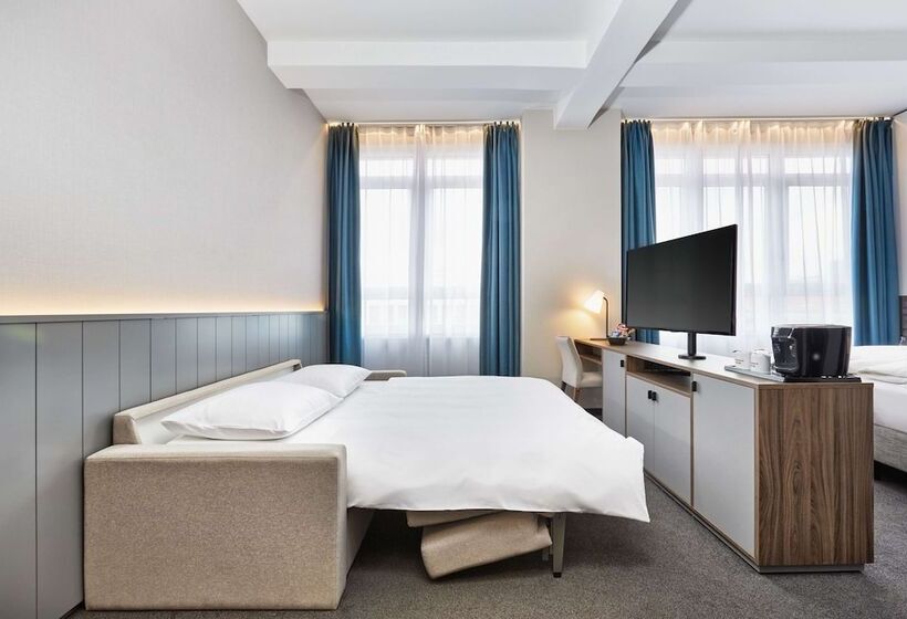 Quarto Triplo Deluxe, H+ Hotel Bremen