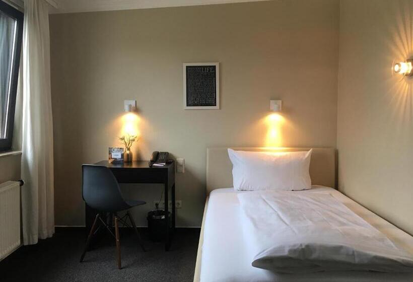 اتاق استاندارد یک نفره, Rugs Hotel Köln