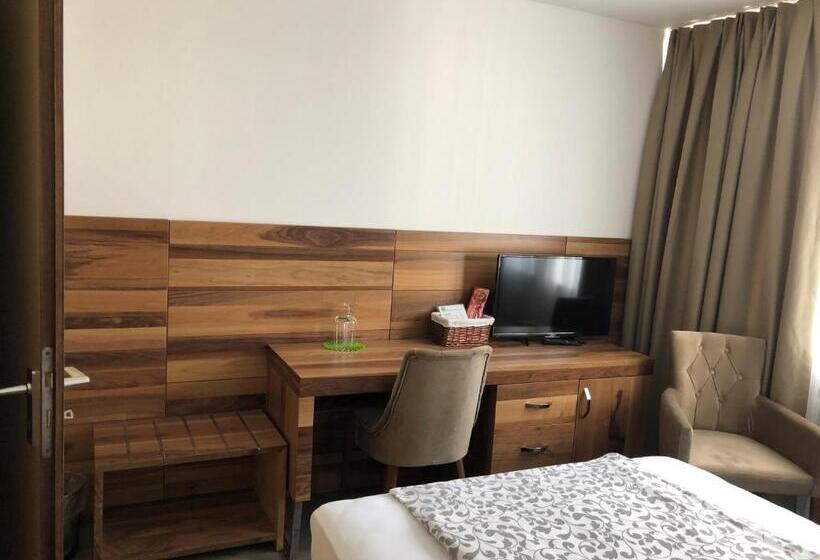 اتاق استاندارد یک نفره, Bayrischer Hof