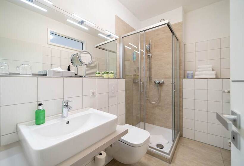 اتاق استاندارد یک نفره, City Hotel Bosse