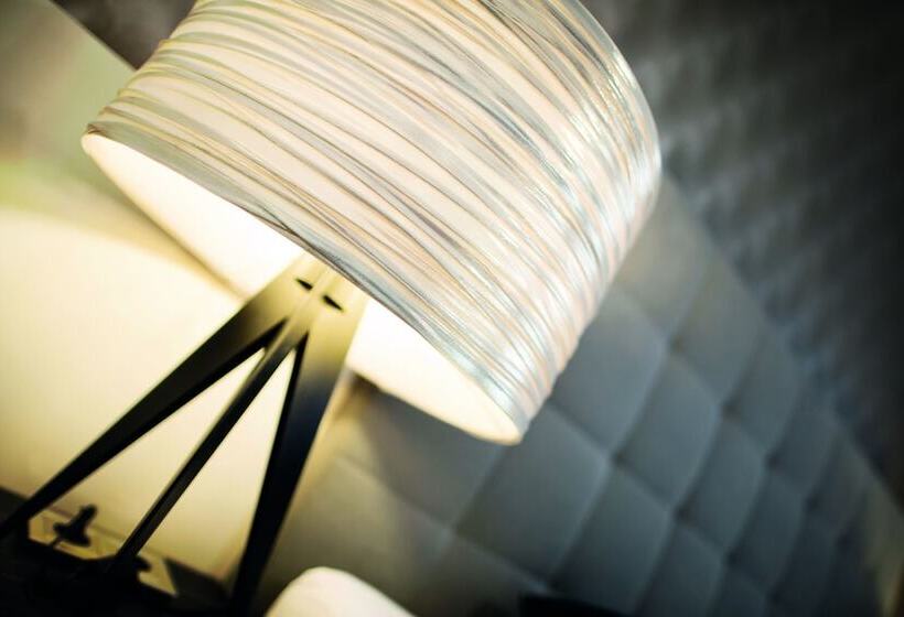 اتاق استاندارد یک نفره, City Hotel Bosse