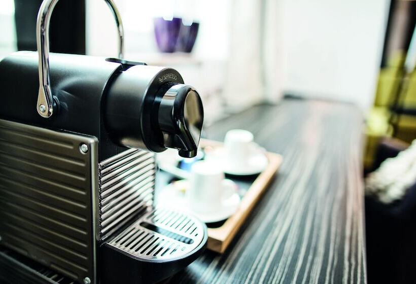 سوئیت پریمیوم, City Hotel Bosse