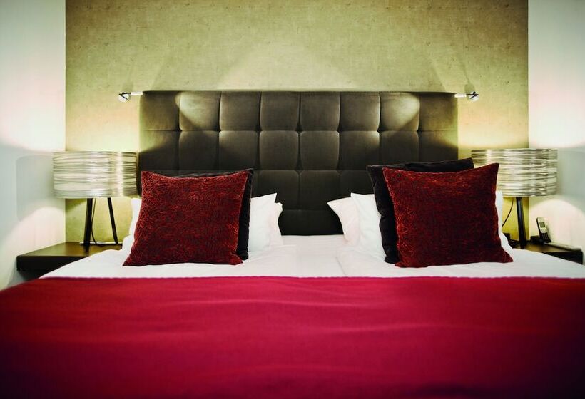 سوئیت پریمیوم, City Hotel Bosse