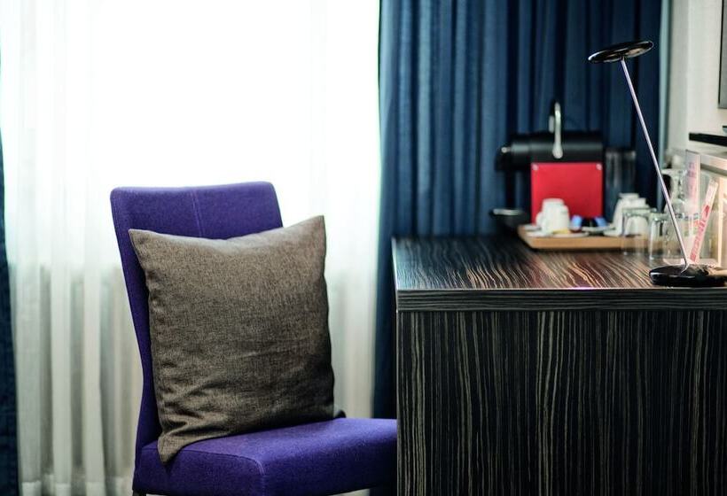 سوئیت پریمیوم, City Hotel Bosse
