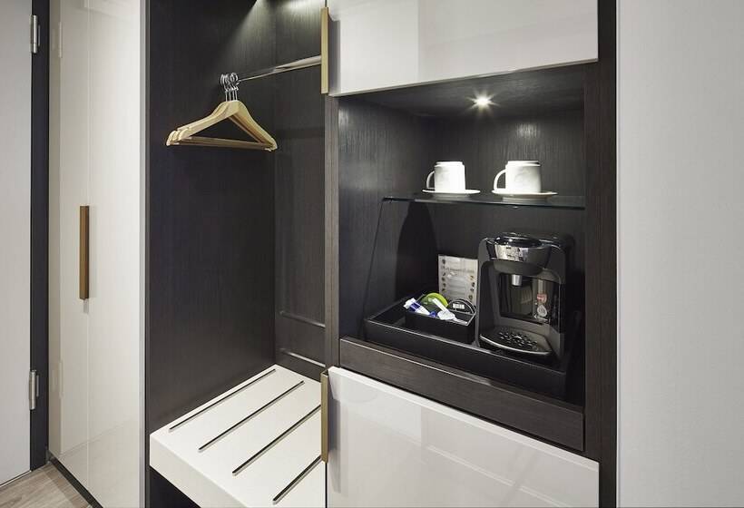 Habitació Business, Clayton Hotel Düsseldorf City Centre