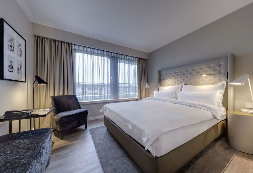 Habitació Business, Clayton Hotel Düsseldorf City Centre
