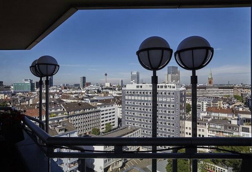 Suite Executiva, Clayton Hotel Düsseldorf City Centre