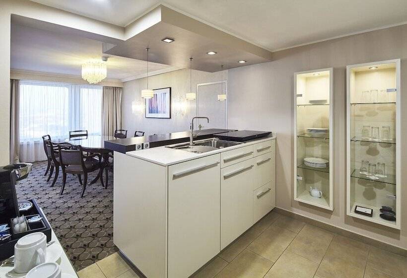 Suite, Clayton Hotel Düsseldorf City Centre