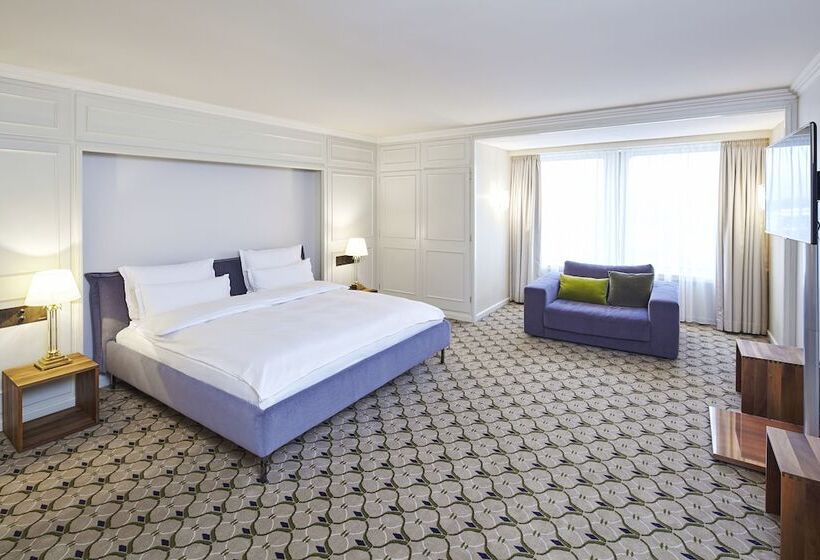 Suite, Clayton Hotel Düsseldorf City Centre