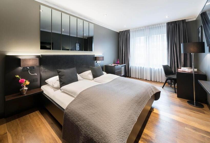 Komfort Zimmer, Dusseldorf Mitte