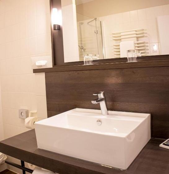 Номер Комфорт Индивидуальный, Essener Hof; Sure Hotel Collection By Best Western