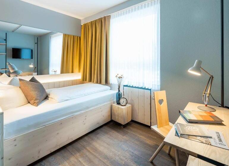 اتاق استاندارد یک نفره, Gartenhotel Fettehenne