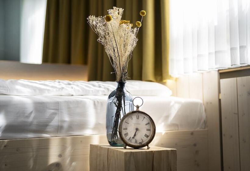 اتاق استاندارد یک نفره, Gartenhotel Fettehenne