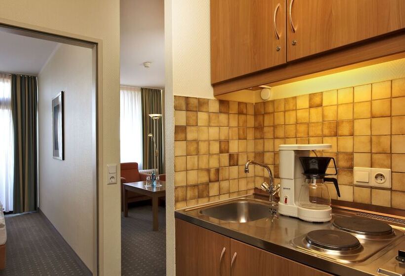اتاق خانوادگی, H+ Hotel Willingen