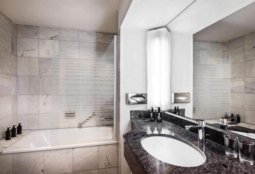 חדר סטנדרט, Lindner Hotel Dusseldorf Seestern, Part Of Jdv By Hyatt
