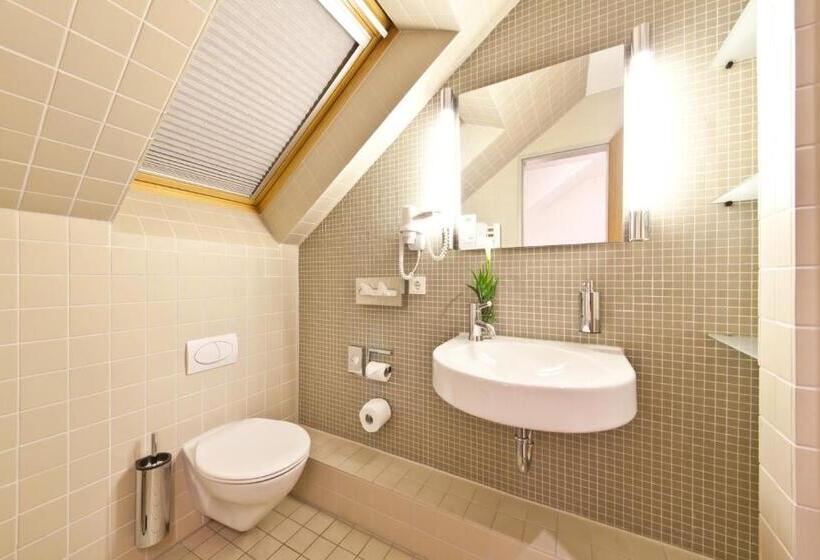 اتاق استاندارد, Select Hotel Silence Garden Köln