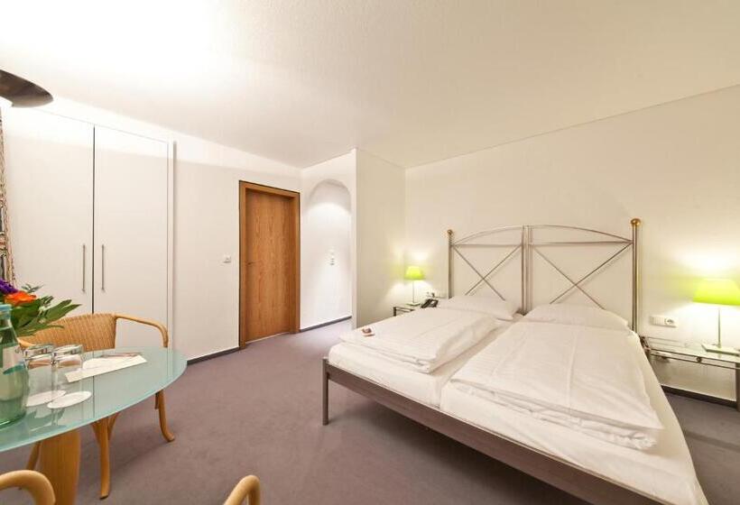 اتاق استاندارد, Select Hotel Silence Garden Köln