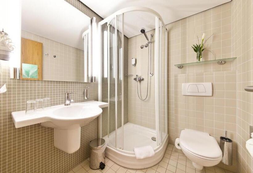 اتاق راحتی سه تخته, Select Hotel Silence Garden Köln