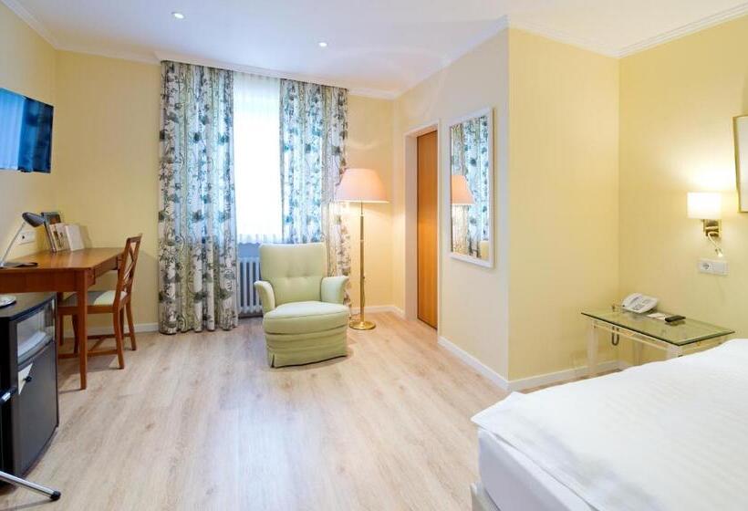 标准单人间, Romantik Waldhotel Mangold