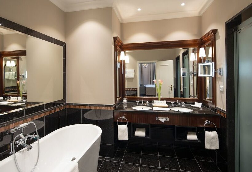 سوییت لوکس, Steigenberger Icon Parkhotel Düsseldorf