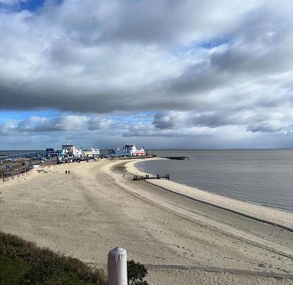 آپارتمان 1 خوابه با چشم‌انداز دریا, Strand