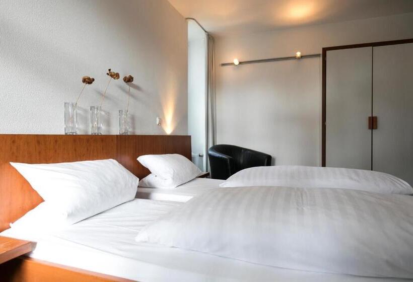 اتاق استاندارد, Wald & Golfhotel Lottental