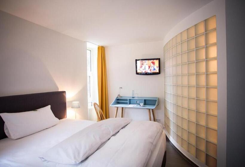 اتاق راحتی یک تخته, Wald & Golfhotel Lottental