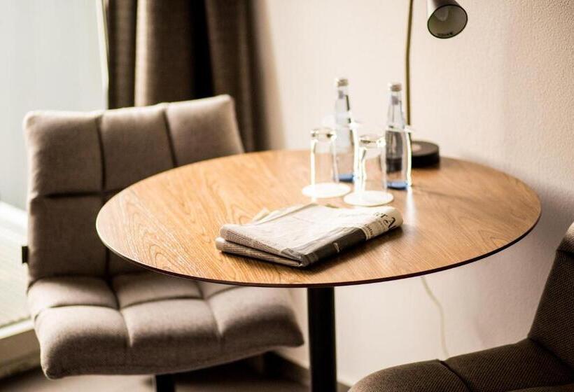 اتاق راحتی, Wald & Golfhotel Lottental