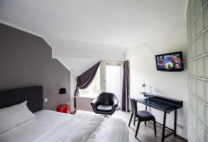 اتاق راحتی یک تخته, Wald & Golfhotel Lottental