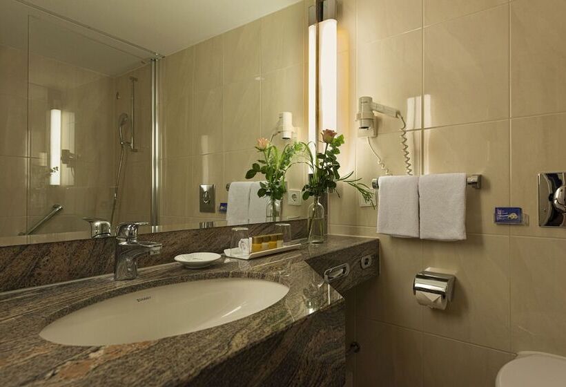 اتاق سوپریور با چشم‌انداز دریا, Maritim Seehotel Timmendorfer Strand