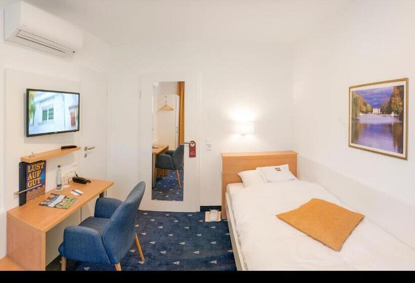 Standard Single Room, Adler Post