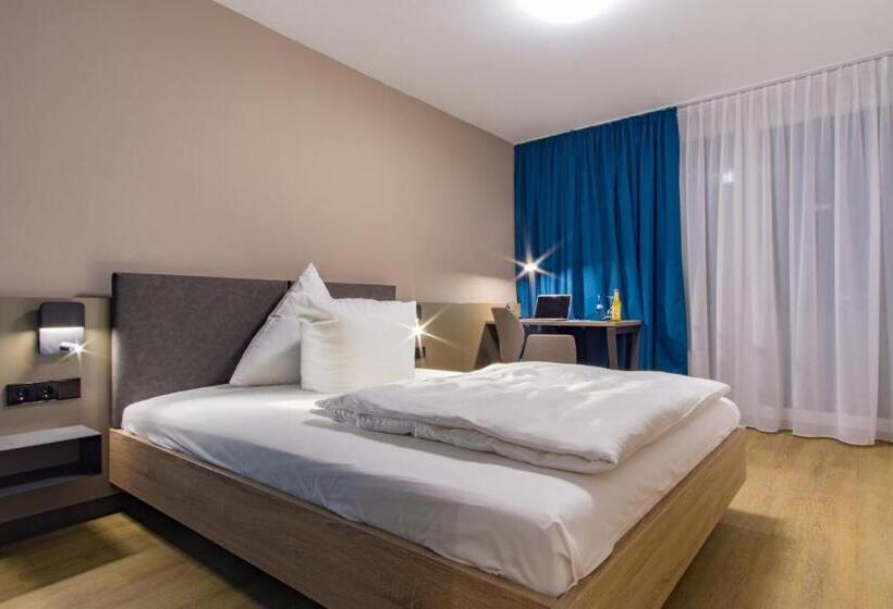 اتاق استاندارد یک تخته با بالکن, Berlin