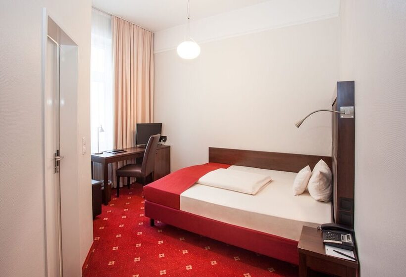 Quarto Comfort Individual, Centro  National Frankfurt City