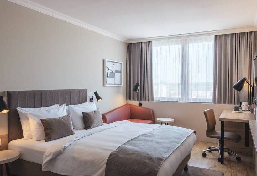 اتاق استاندارد, Crowne Plaza Frankfurt Congress Hotel, An Ihg