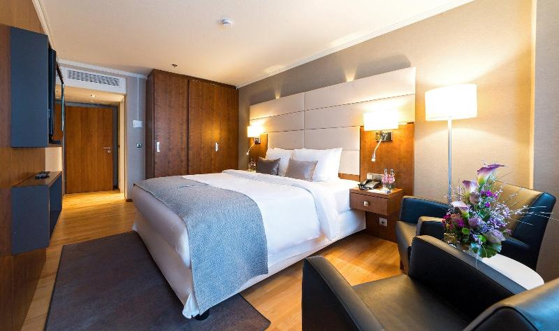 سوییت اجرایی, Crowne Plaza Frankfurt Congress Hotel, An Ihg