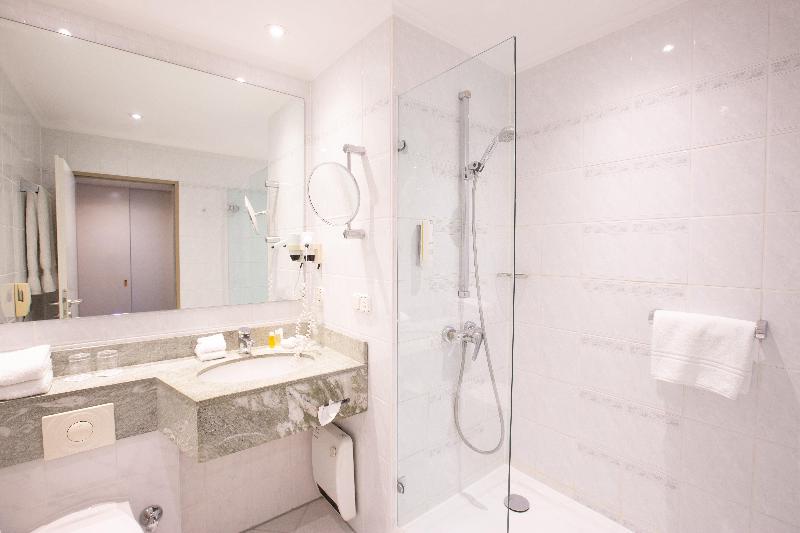 اتاق لوکس, Crowne Plaza Frankfurt Congress Hotel, An Ihg