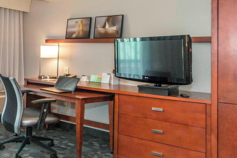 اتاق لوکس یک تخته, Crowne Plaza Frankfurt Congress Hotel, An Ihg