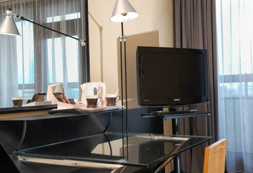 اتاق کلاس بیزنس, Excelsior Ludwigshafen