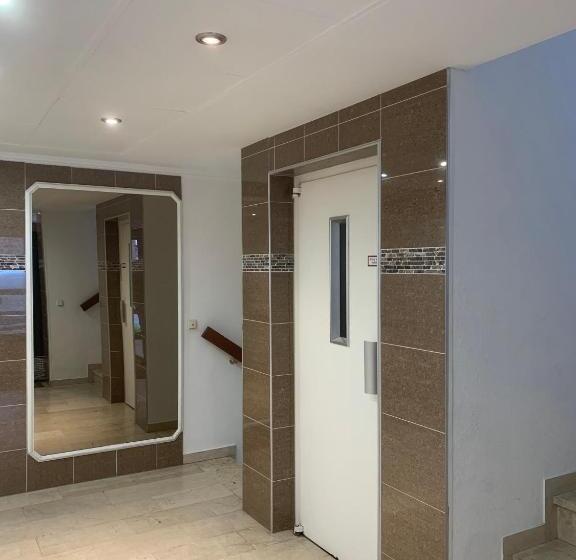اتاق استاندارد, Mondial Comfort   Frankfurt City Centre