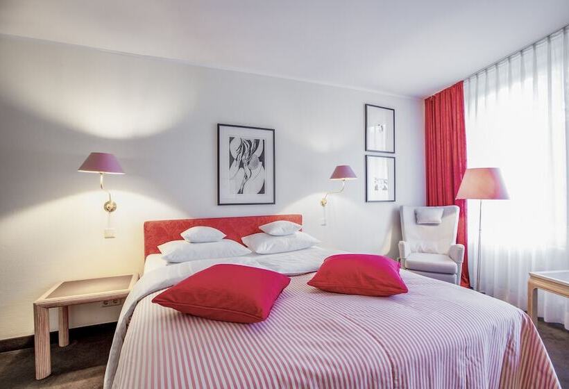 اتاق استاندارد, Romantik Hotel Landschloss Fasanerie