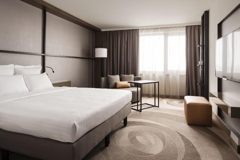 اتاق لوکس با تخت دو نفره بزرگ, Stuttgart Marriott  Sindelfingen