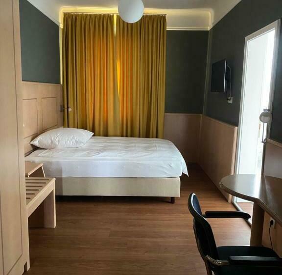 Standard Single Room, Union