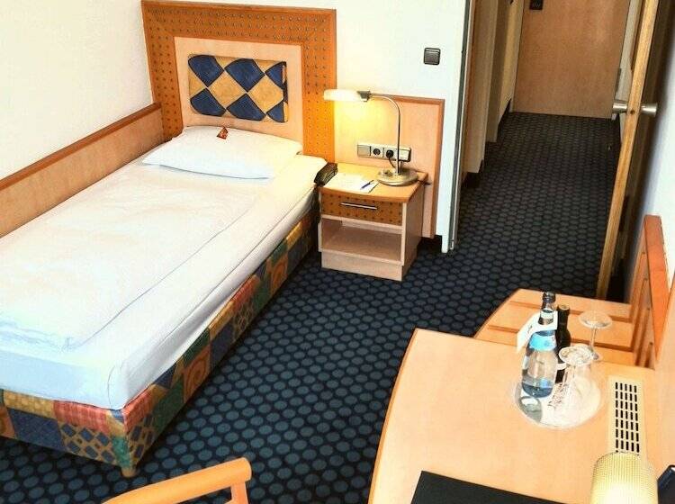 اتاق استاندارد یک نفره, Plaza Kongresshotel Europe Stuttgart