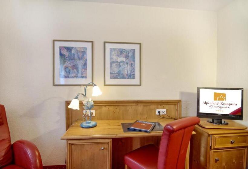 اتاق استاندارد با چشم‌انداز کوهستان, Alpenhotel Kronprinz