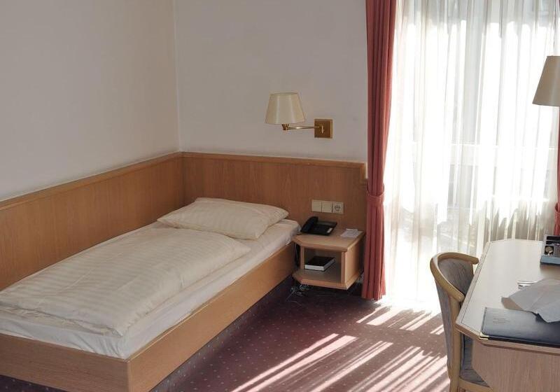 اتاق استاندارد یک نفره, Bayerischer Hof