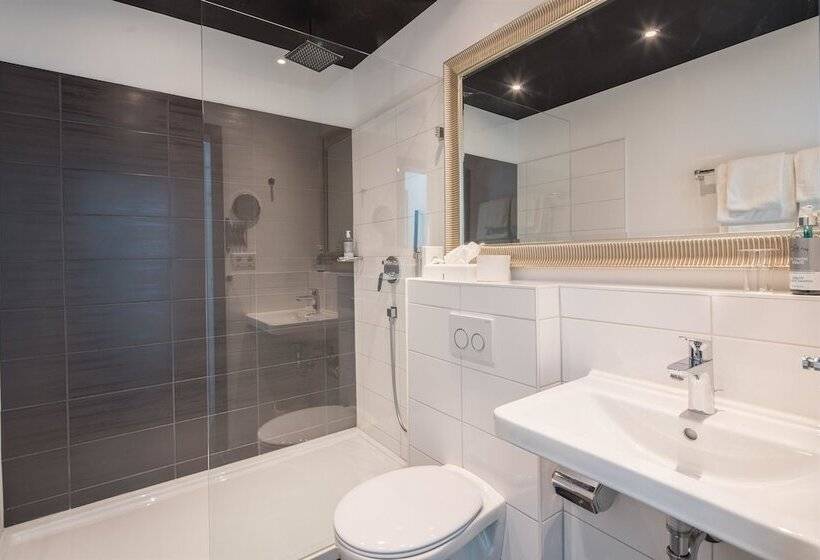 اتاق سوپریور با بالکن, Best Western Hotel Würzburg Süd