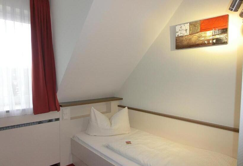 Chambre Standard Individuelle, Central  Garni